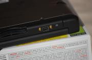 Der 3DS XL nutzt denselben Stromanschlusswie der 3DS, DSi und DSi XL. Ein Netzkabel liegt NICHT bei!