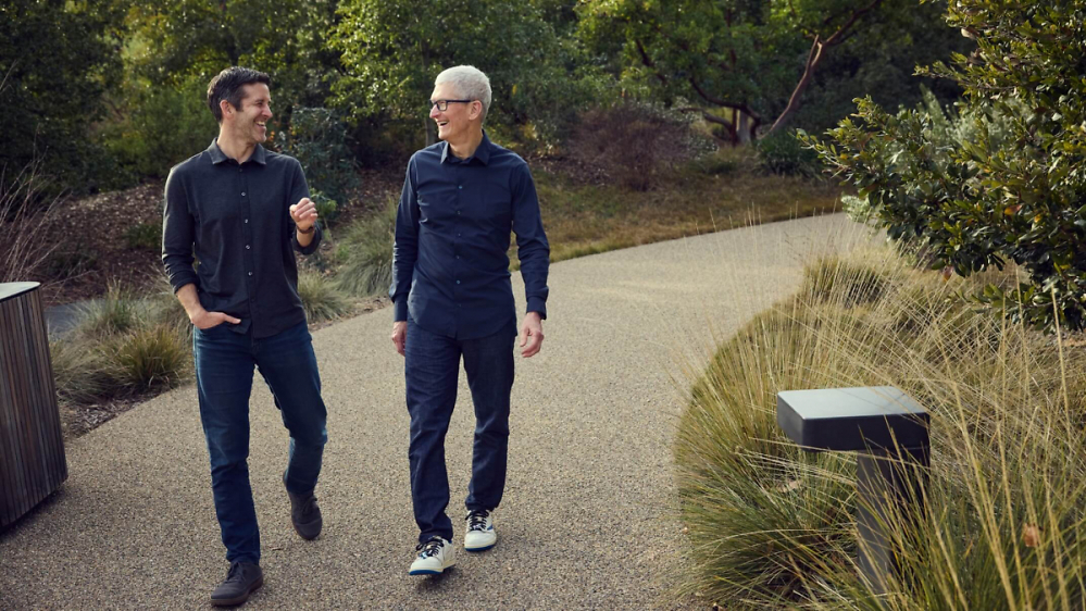 Apple-CEO Tim Cook tritt zurück, bleibt jedoch im Unternehmen