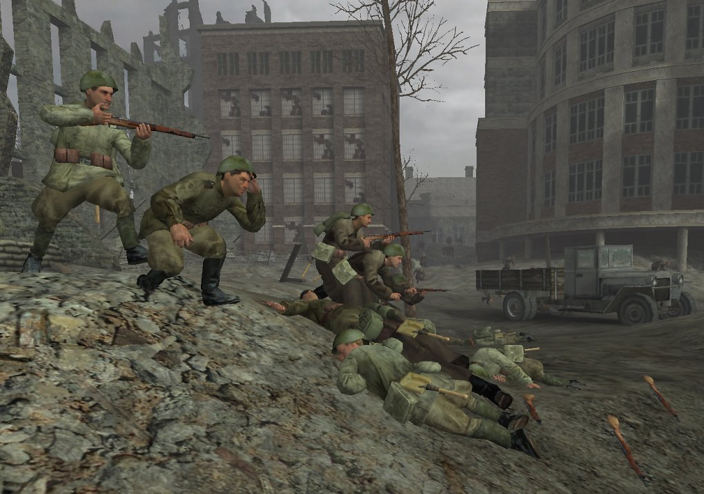 Mehrere Soldaten auf einer Anhöhung