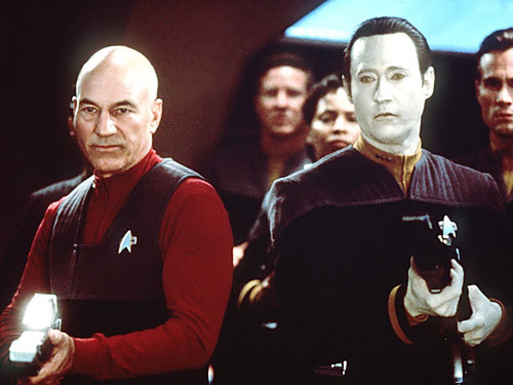 Im Film Star Trek: Der erste Kontakt wollen die Borg den ersten Warpflug der Menschen verhindern.