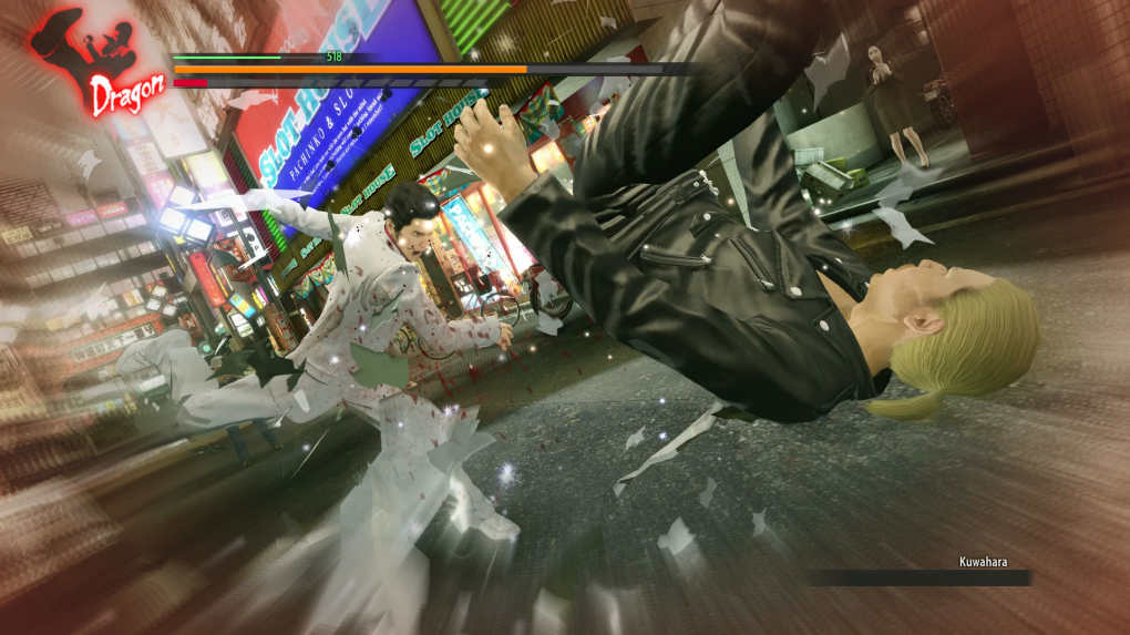 Die Kampfmanöver sind teilweise ziemlich brutal. Getötet wird bei den Straßenkeilereien aber niemand - auch wenn es manchmal so aussieht.