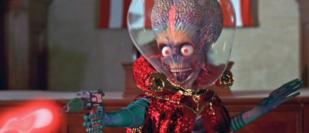 'Mars Attacks!' (1997): Die marsianischen Aliens nehmen jeglichen Anlass, um die Amerikaner mit Angriffen zu schwächen.