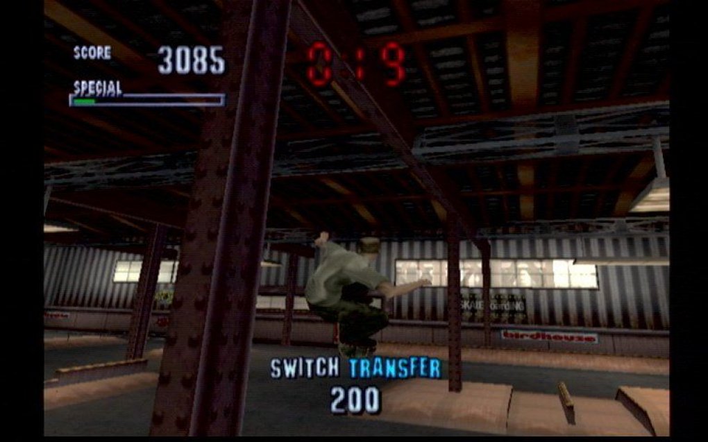 Die große Kunst besteht in Tony Hawk's Pro Skater immer darin, Tricks möglichst geschickt miteinander zu verknüpfen – beispielsweise durch Sprünge von einer Halfpipe in die nächste oder durch Fußwechsel.