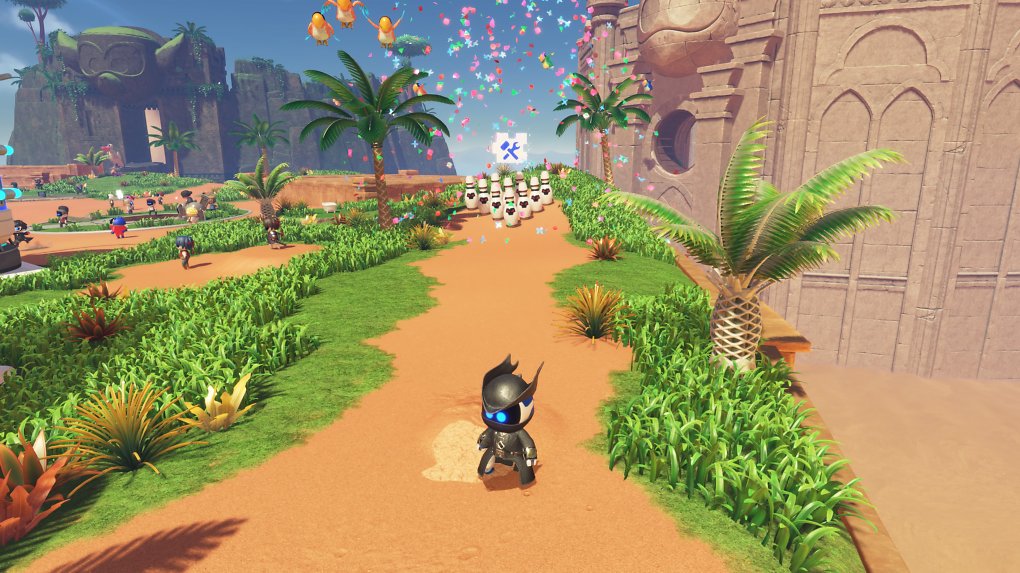 Astro Bot steht verkleidet in einer Wüstenwelt
