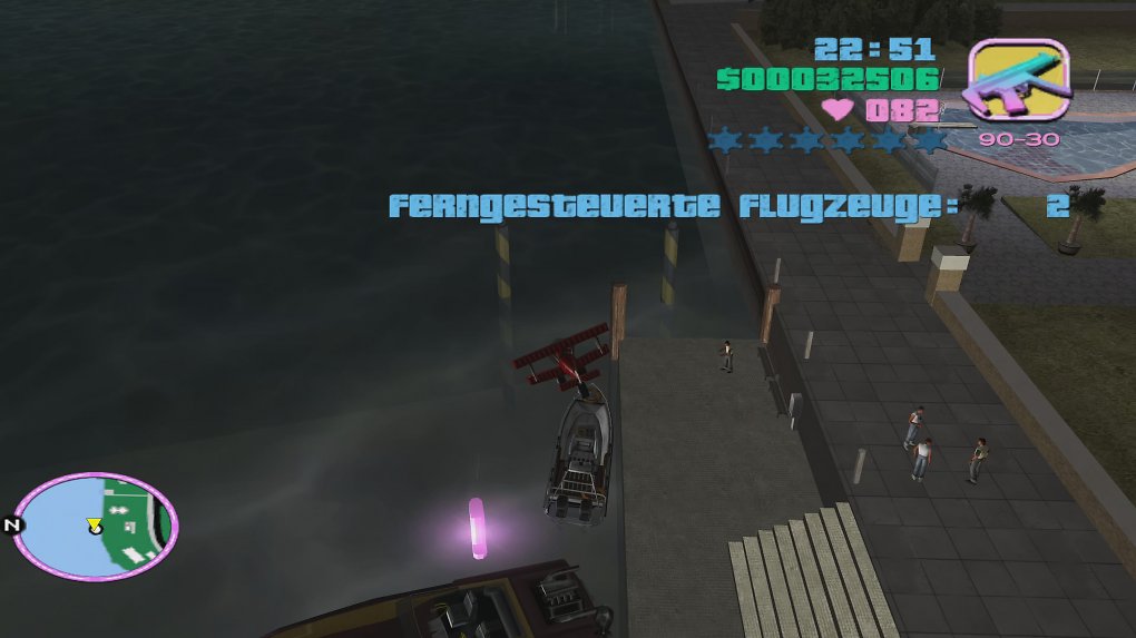 Ein Miniaturflugzeug wirft Bomben auf Boote