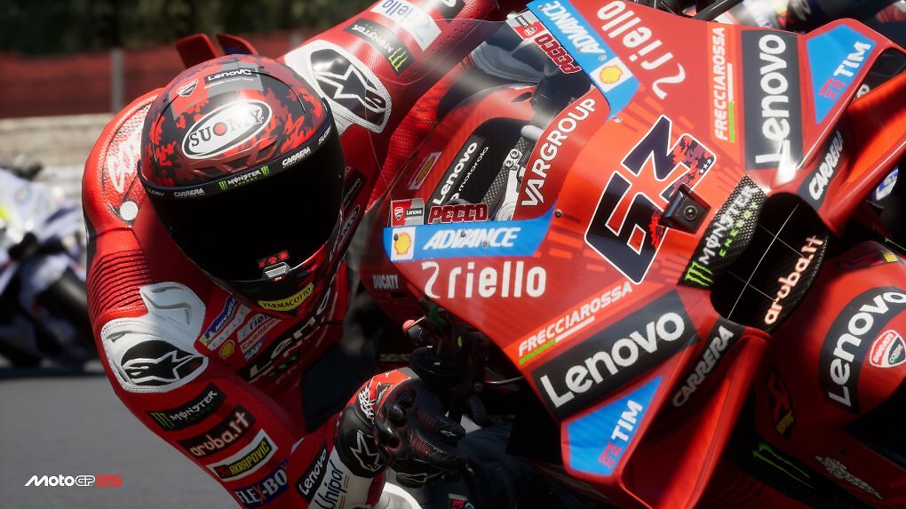 Die Ducati von Bagnaia legt sich in die Kurve