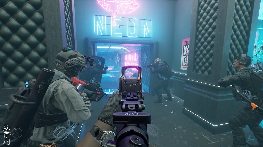 Ready or Not mag auf den ersten Blick nicht wie ein Shooter mit viel Story wirken, aber wer mit offenen Augen durch die Einsätze läuft, kann voll in die abgründige Welt eintauchen.