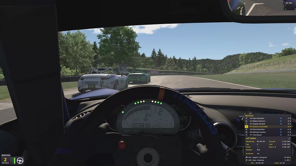 Der Mazda MX5 ist das perfekte Einsteigerauto. Trotz weniger Topspeed macht der kleine Racer extrem viel Spaß.
