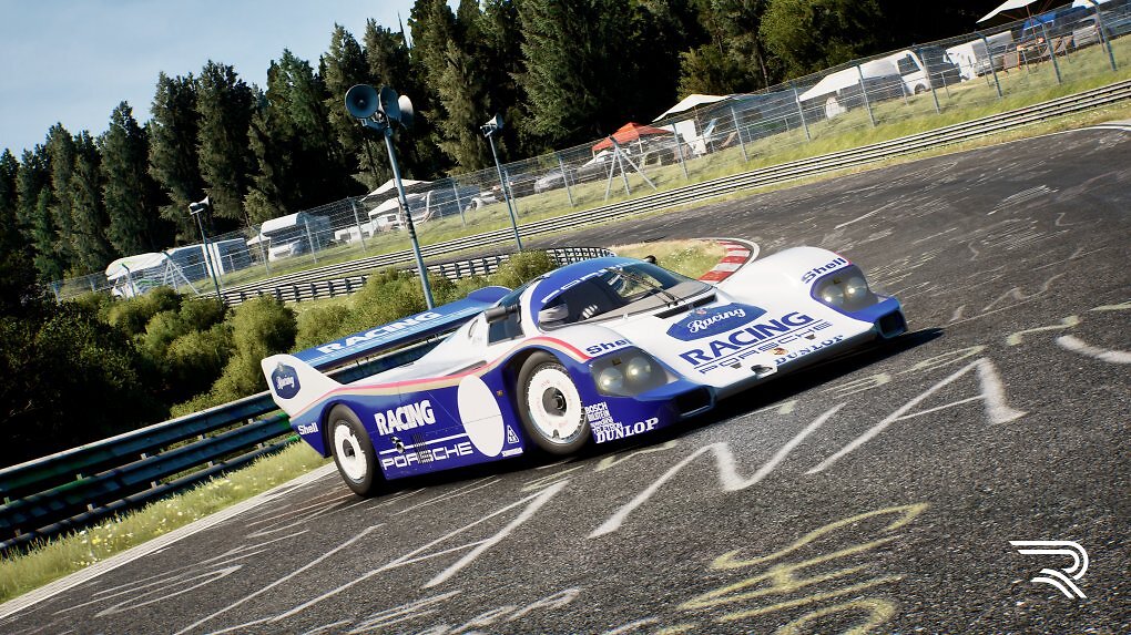 Ein weiterer Porsche ist ebenfalls im Endurance Classic Pack Part 1 enthalten. Der 956 gehört zur Gruppe C und gewann in den 80er-Jahren etliche wichtige Wettbewerbe.