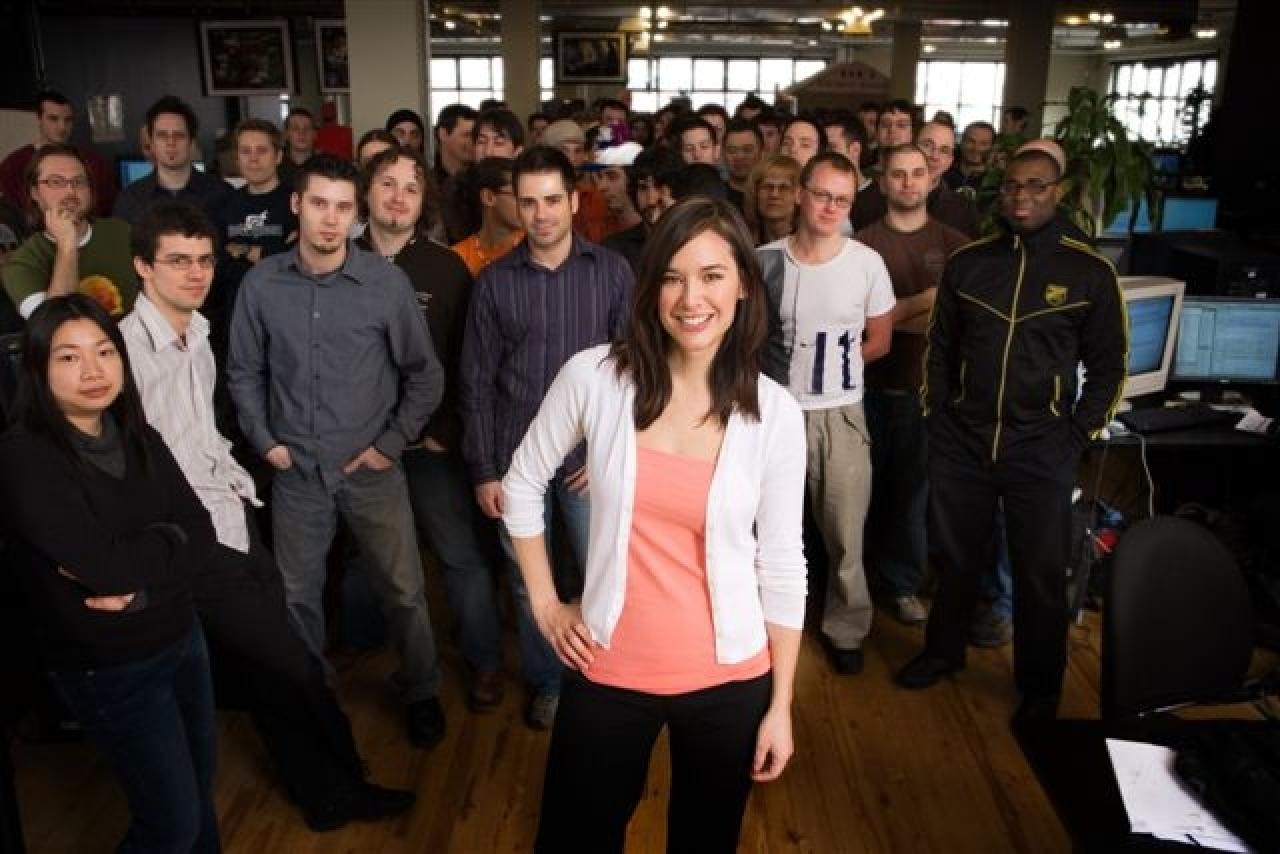 [12/11/2007] Jade Raymond (vorne) wird dank Assassin's Creed zu einer der bekanntesten weiblichen Spielemachern.