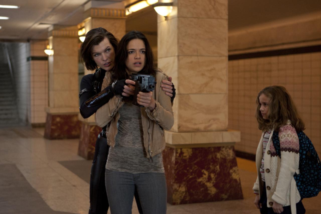 [20/09/2012] Resident Evil: Retribution in der Filmkritik: Ein ziemlich überflüssiger Lückenfüller, der den Zuschauer auf den großen Endkampf vorbereitet (9)