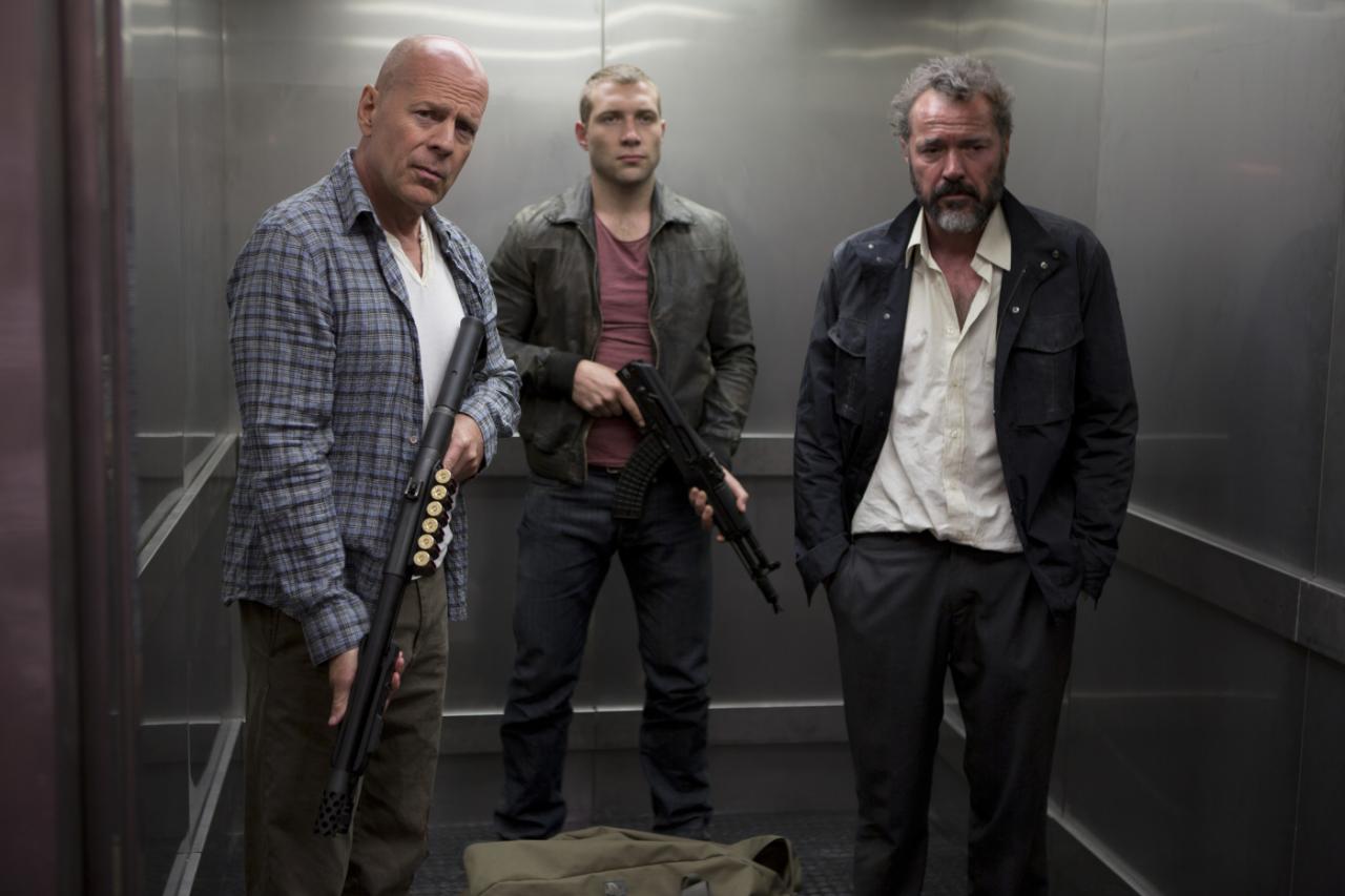 [11/12/2012] Yippi-ki-yay, motherfucker! Bruce Willis und Jai Courtney sind in Stirb langsam 5 - Ein guter Tag zum Sterben ein gutes Vater-Sohn-Gespann. (2)