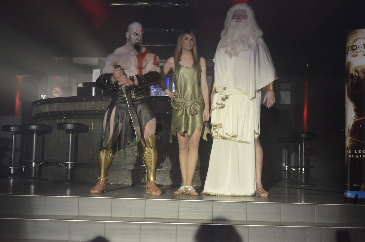[07/03/2013] Kratos in Zürich: Zum Launch-Event wurde eine richtige Show veranstaltet. Im Mittelpunkt standen aber Spiel und Entwickler. (5)