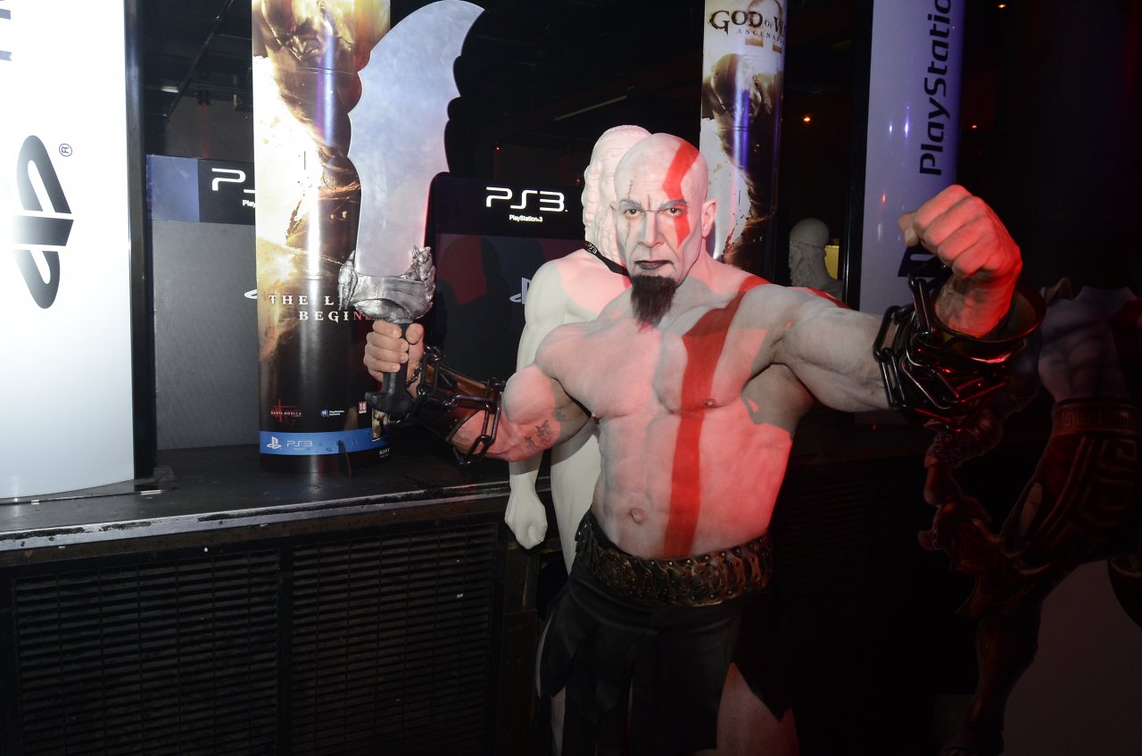 [07/03/2013] Kratos in Zürich: Zum Launch-Event wurde eine richtige Show veranstaltet. Im Mittelpunkt standen aber Spiel und Entwickler. (3)