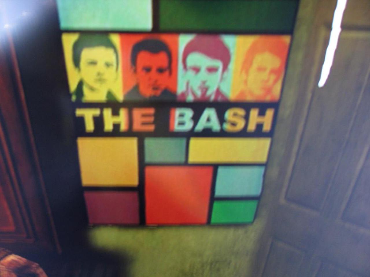 [23/07/2013] The Bash lehnt sich wahrscheinlich an die Band The Clash an.