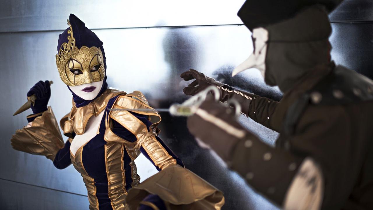[01/07/2014] Cosplayer und Promoter brauchen manchmal einen Moment, um sich in Pose zu werfen - gebt ihnen die Zeit.