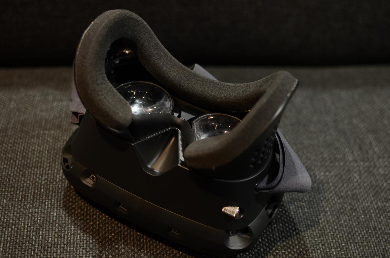[13/06/2015] Die Innenseite von HTC Vive sieht genauso aus wie seine Konkurrenten Oculus Rift und Project Morpheus.
