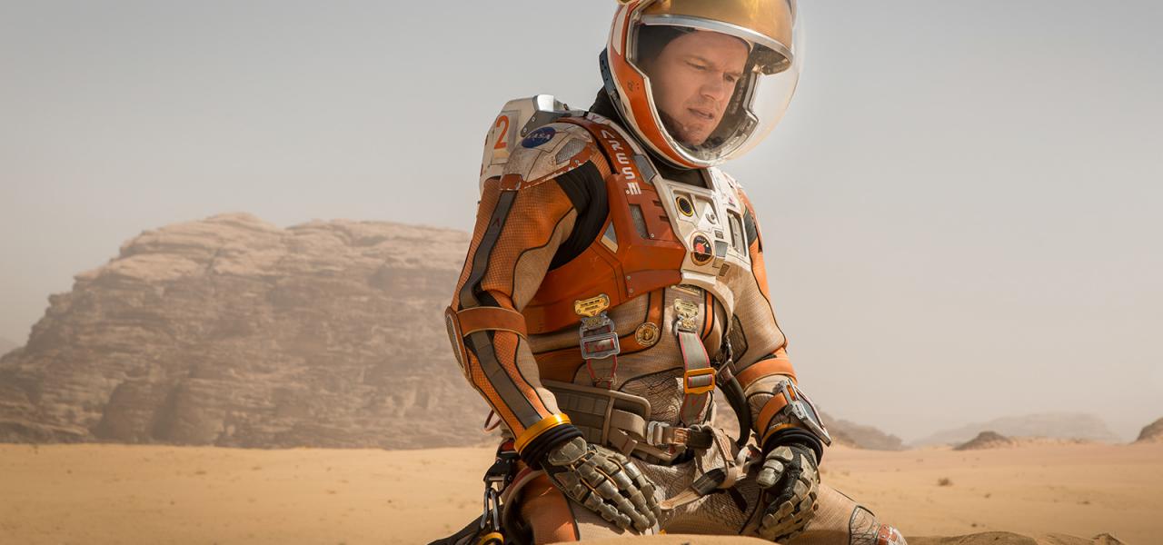 Matt Damon als gestrandeter Astronaut in Der Marsianer
