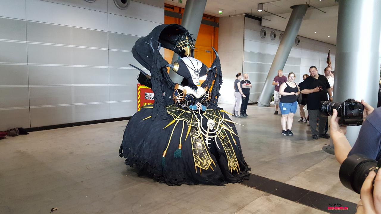 [28/06/2016] Aufwändiges Cosplay gab es an vielen Ecken, aber dieses stach heraus
