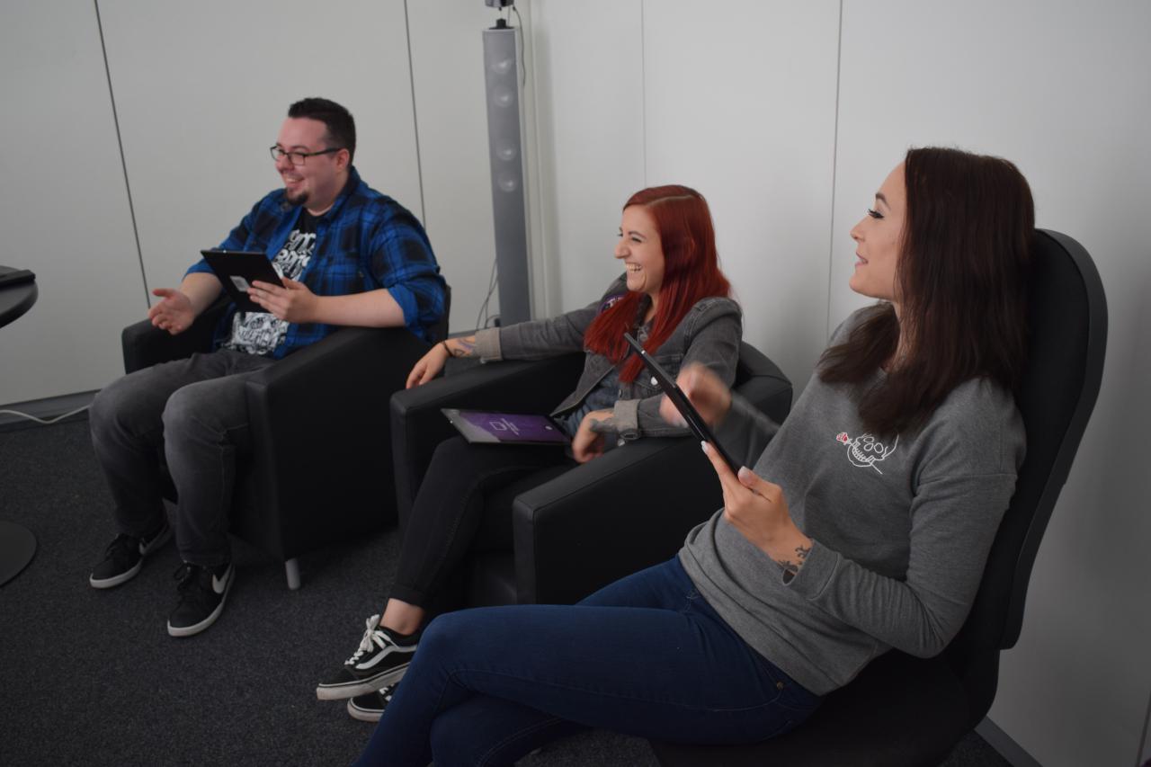 [30/06/2017] Die Redakteure Thomas und Chris sowie Volontärin Paula und Praktikantin Kristina spielen gemeinsam Playlink: That's You.