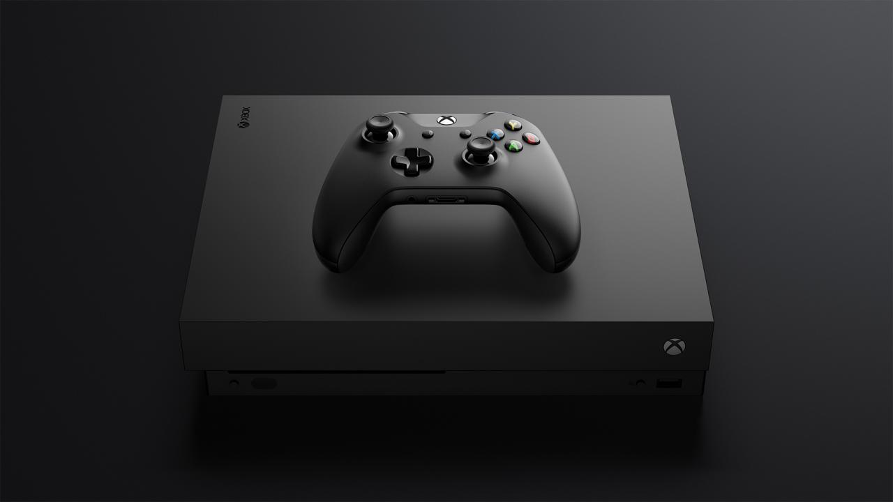 [26/06/2017] Kompakt: Microsofts neue ­Power-Hardware benötigt nicht viel Platz. Sogar weniger als eine Xbox One S. Der Controller entspricht dem aktuellen Standard-Modell.