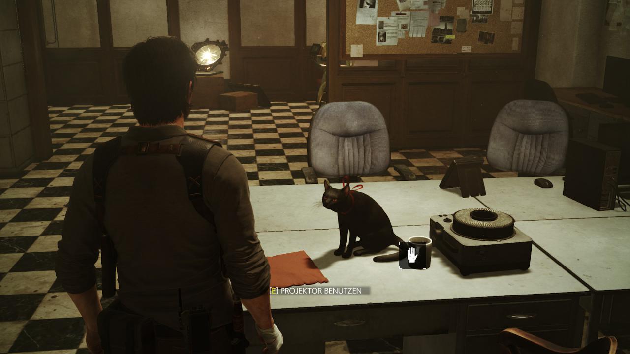 [13/10/2017] In Sebastians Safe Room findet ihr einen Projektor, mit dem ihr euch Dias ansehen könnt.