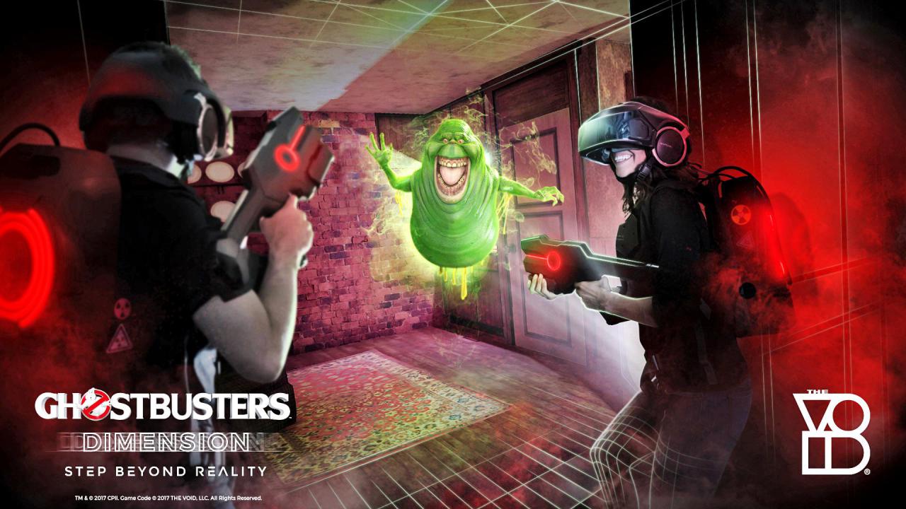 [19/01/2018] VR-Spielhallen sind voll im Kommen: Bei der The- Void-exklusiven VR-Erfahrung Ghostbusters: Dimension schnallen sich die Spieler Rucksack-PCs um und genießen dadurch volle Bewegungsfreiheit.