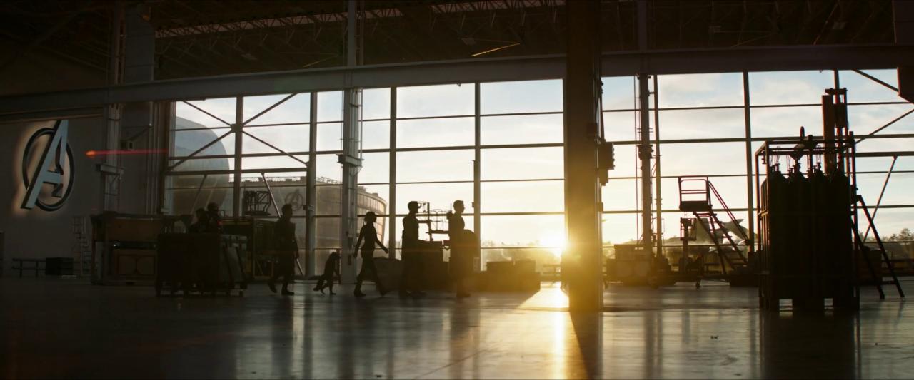 [05/02/2019] Bei Sonnenaufgang zieht die neue Avengers-Truppe los. Ihr Anführer: Steve Rogers.