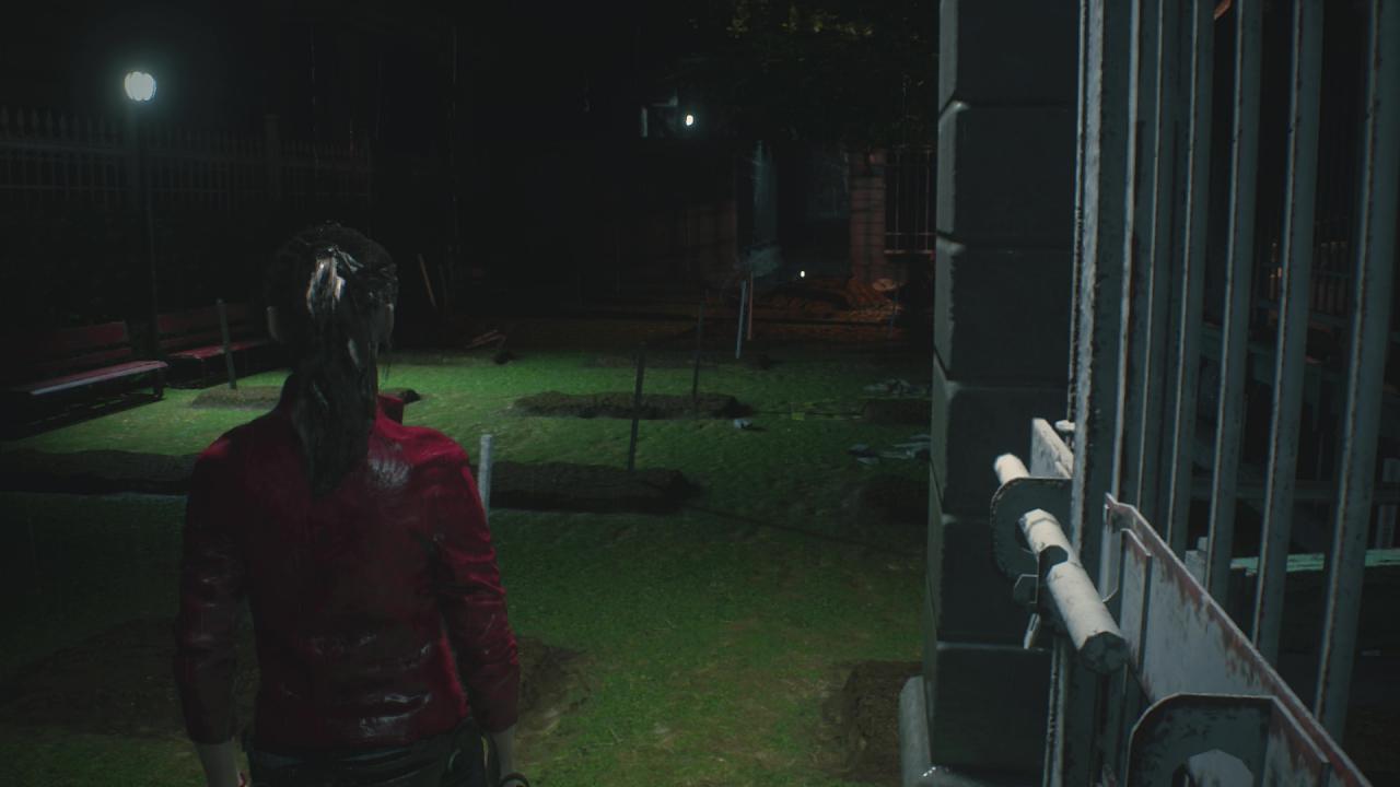 [19/02/2019] Claire beginnt ihren zweiten Durchgang im Resident Evil 2 Remake im Hof der Polizeistation von Raccoon City.