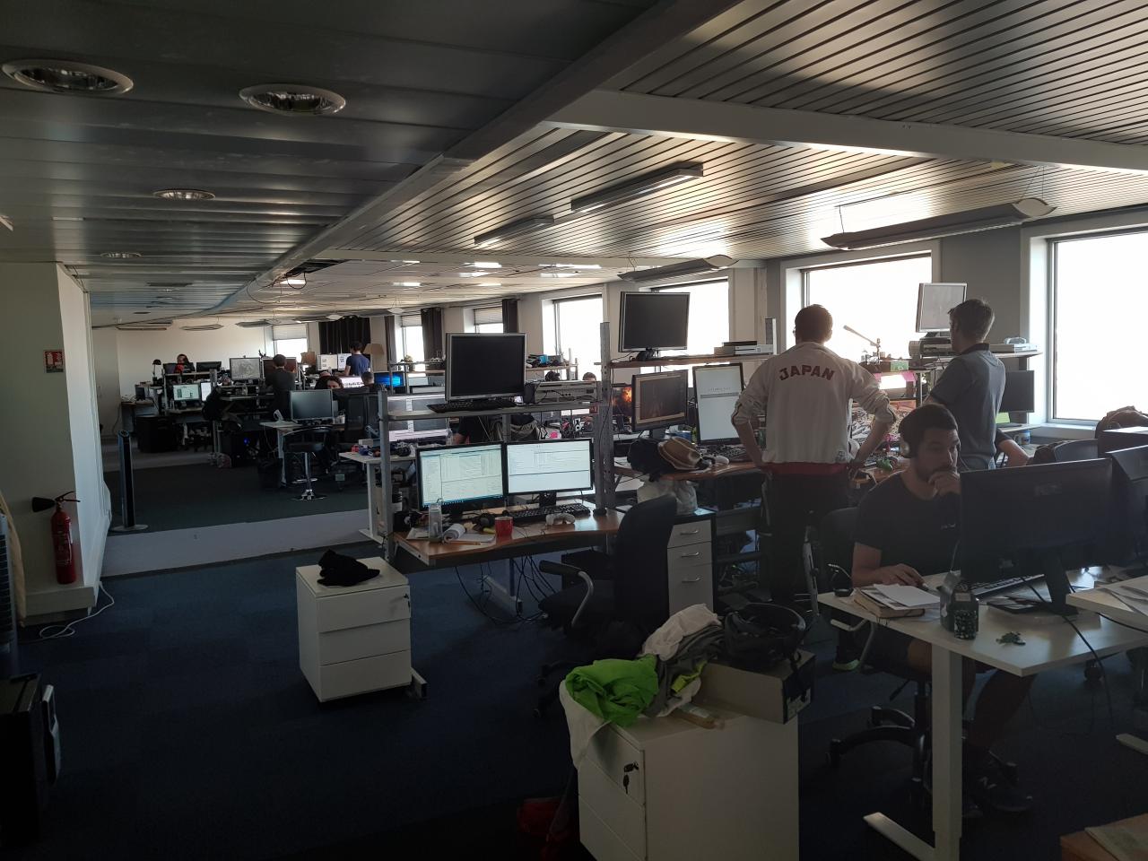 [04/04/2019] Im Studio arbeiten ungefähr 140 Leute, etwa 45 davon an A Plague Tale, doch einige basteln auch an Spielen für Microsofts HoloLens.