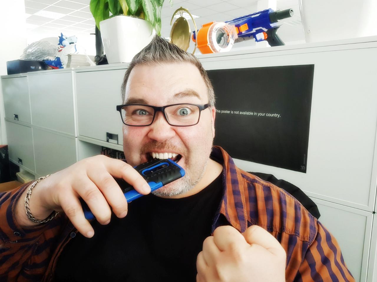 [01/04/2019] Offline mit dem Smartphone?! Das sorgt für solchen Frust, da möchte man am liebsten ins Handy beißen!