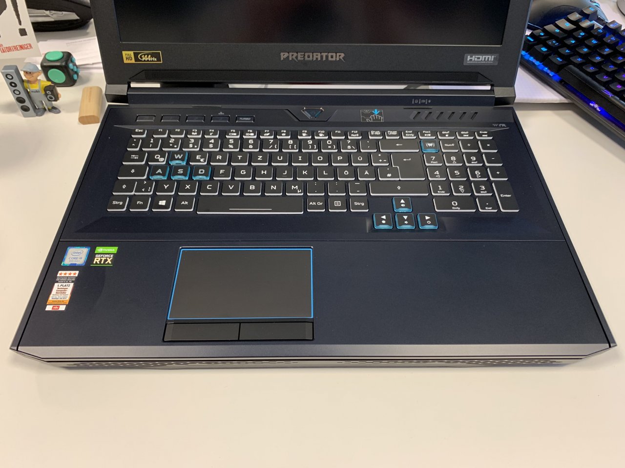 [20/09/2019] Tastatur in eingeklapptem Zustand.