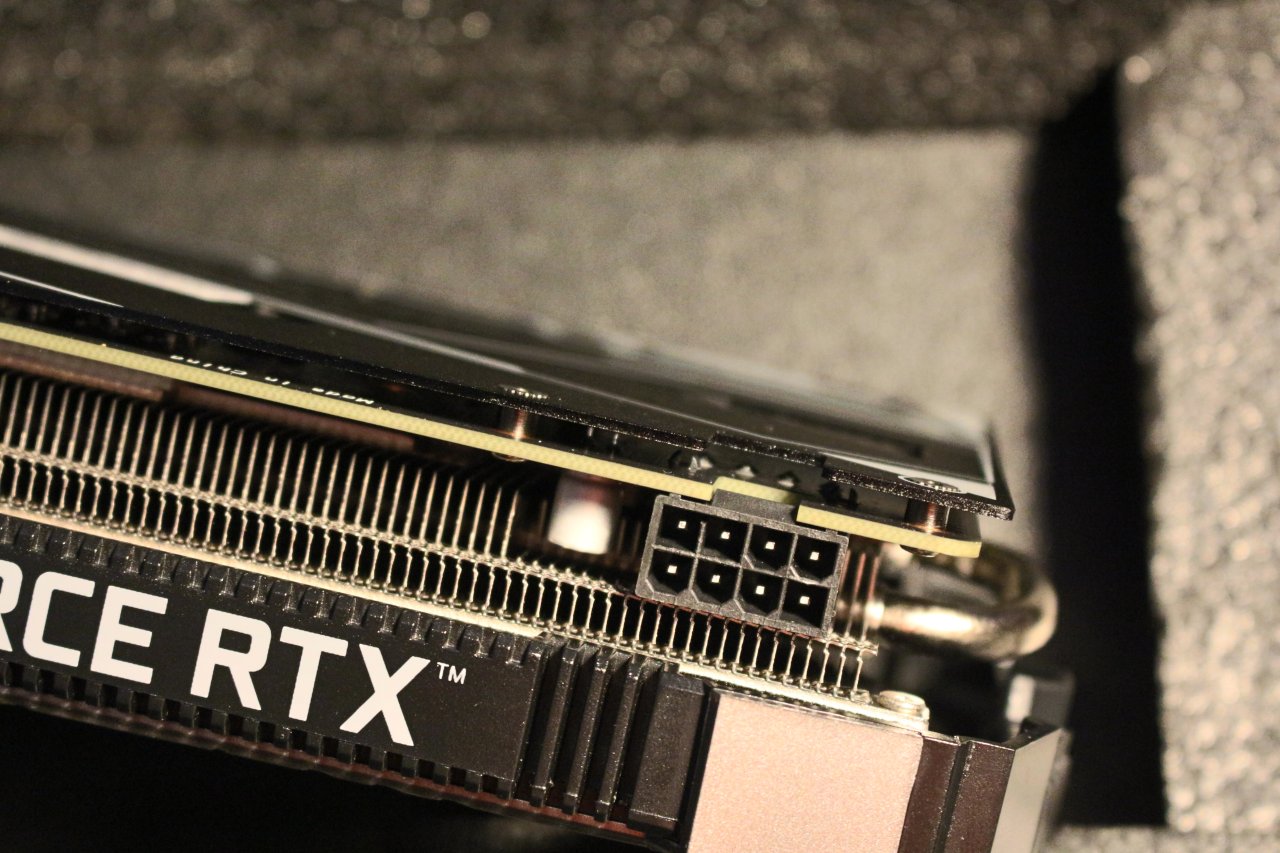 [06/12/2019] KFA2 GeForce RTX 2060 Super: PCIe-8-Pin-Stromanschluss