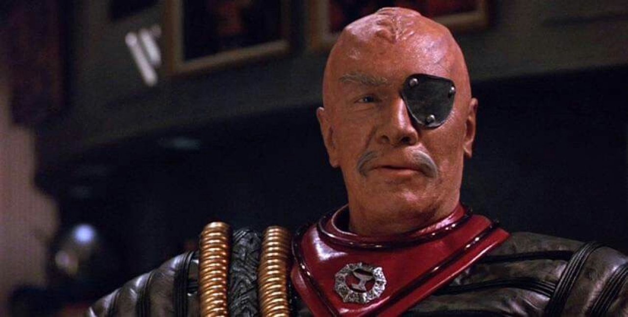 [15/05/2020] General Chang hörte zum Ende des Filmes, wie er sagen würde, „die Glocken um Mitternacht spielen“. Seine Auftritte bleiben unvergesslich.