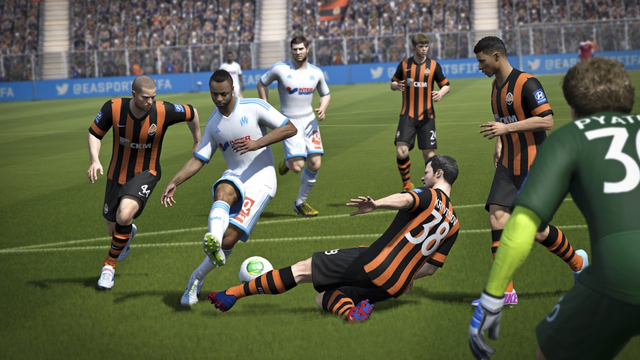 Schon bei FIFA 14 mussten sich PC-Spieler mit der älteren Technik anfreunden. Nur die Versionen für Playstation 4 und Xbox One liefen damals auf der neuen Ignite-Engine. 
