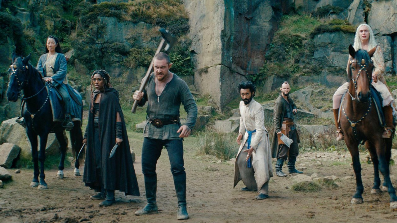 [01/02/2022] Im Teaser zu Blood Origin sieht man von Geralt und Ciri keine Spur. Die Prequel-Show spielt aber auch lange vor ihrer Zeit und setzt deswegen einen ganz neuen Cast an Charakteren in den Mittelpunkt.