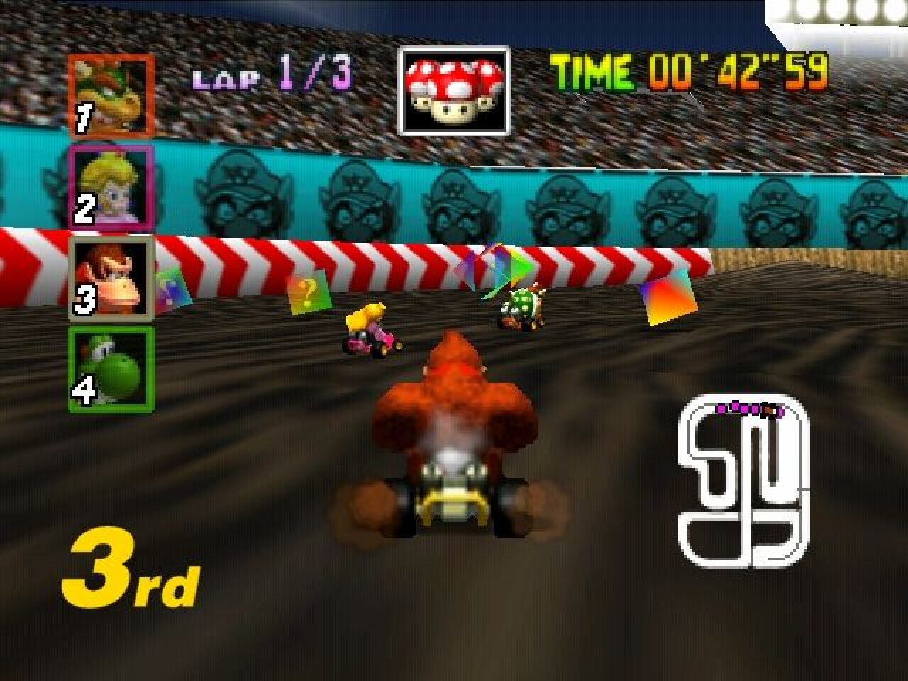 [18/03/2022] Nintendo wertete das Power-Up-Ensemble unter anderem um den blauen Panzer auf. Vor allem aber fielen Limitierungen wie etwa für die Anzahl der gelegten Bananen weg. &nbsp;