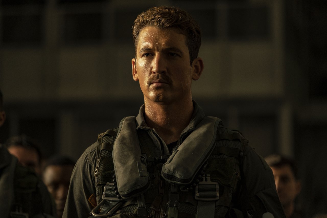[13/05/2022] Miles Teller in der Rolle des Lt. Bradley 
