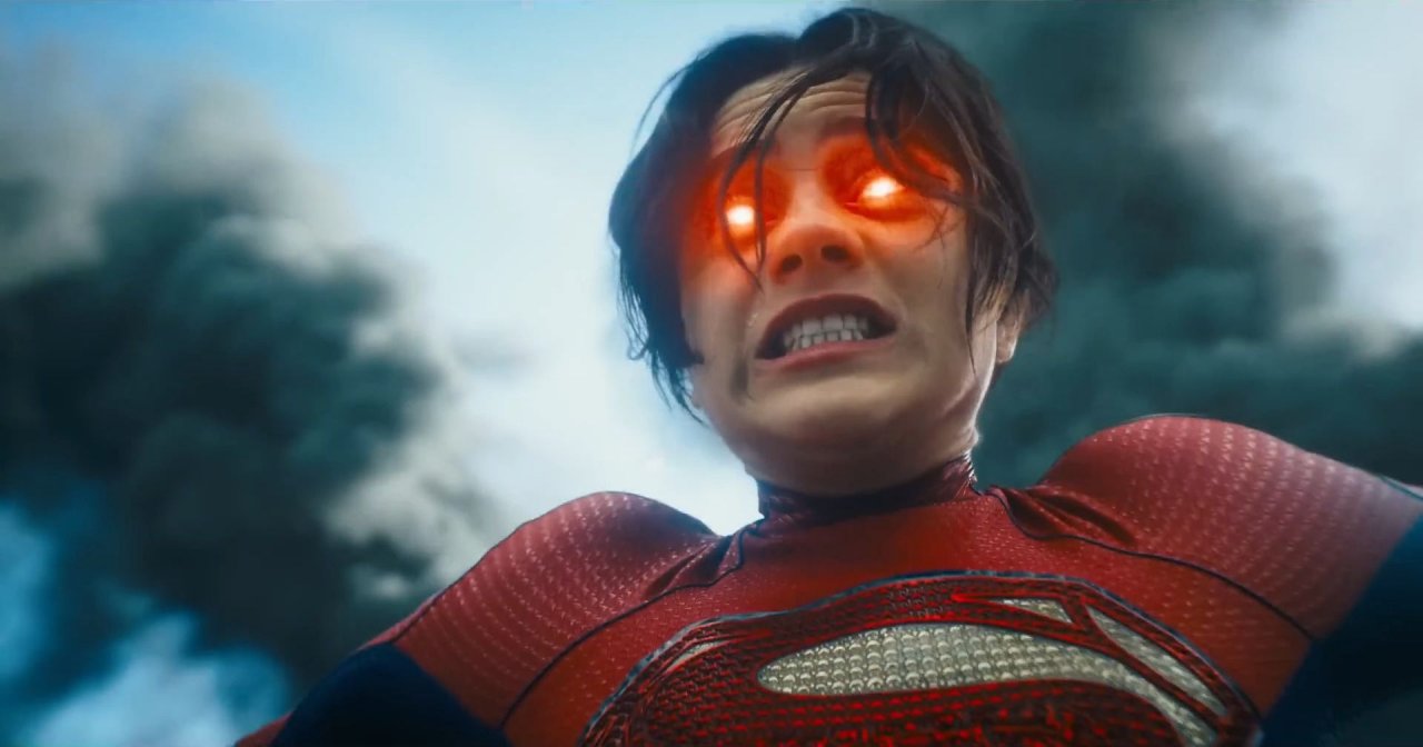 Sasha Calle als weiblicher Superman.