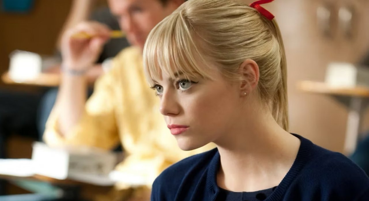 Emily Stone als Gwen Stacey in Amazing Spider-Man.