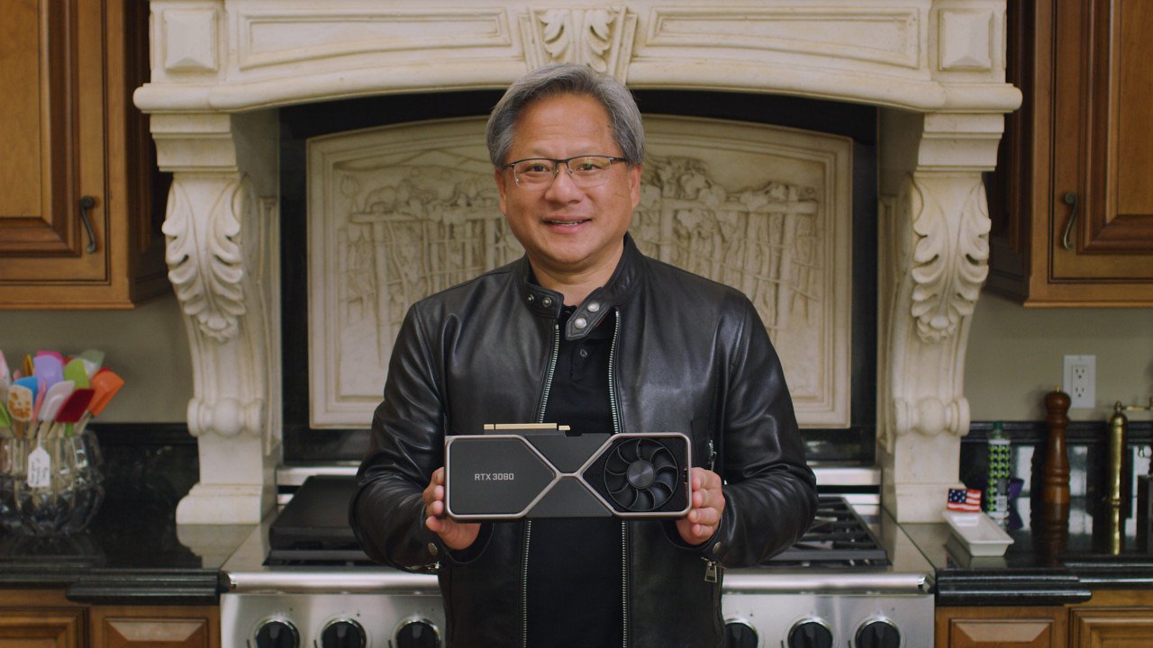 Jensen Huang mit einer RTX 3080