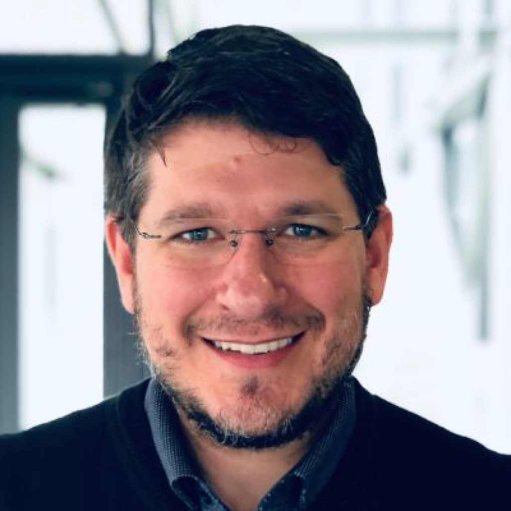 Dr. Alexander Pfeifer