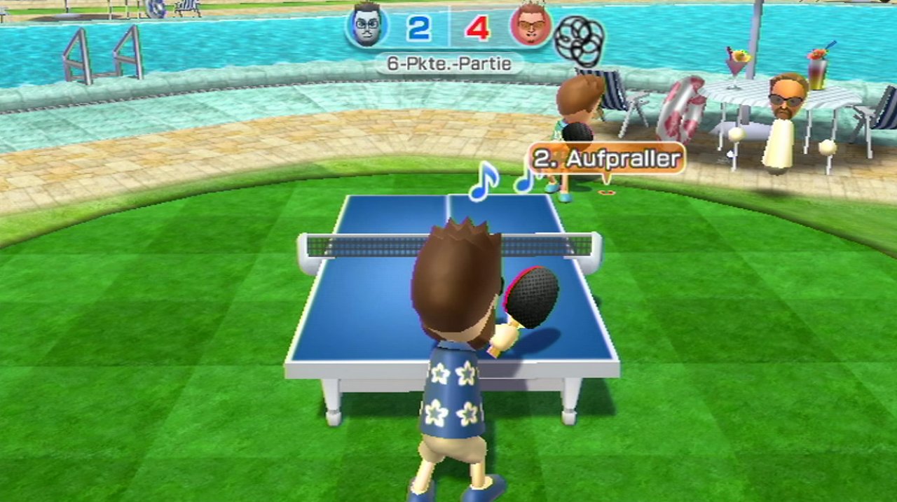 Die Tischtennis-Partien finden am Pool des Hotels statt.