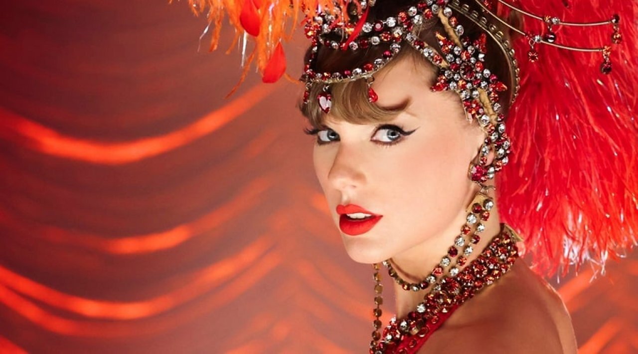 Taylor Swift auf dem Filmplakat zu The Official Release Party of a Showgirl