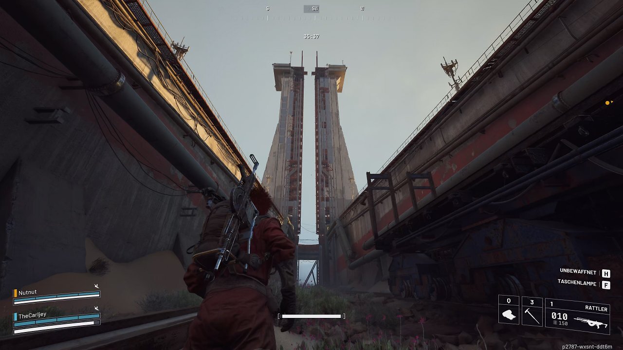Ein großer, zweigeteilter Turm.