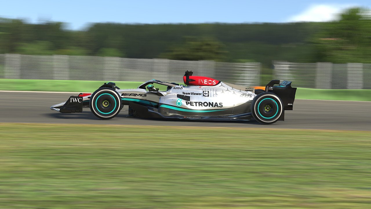 [15/01/2026] Auch Formel-1-Autos können in iRacing über die Piste bewegt werden. Die Frage ist nur, wer kann die Biester zähmen?