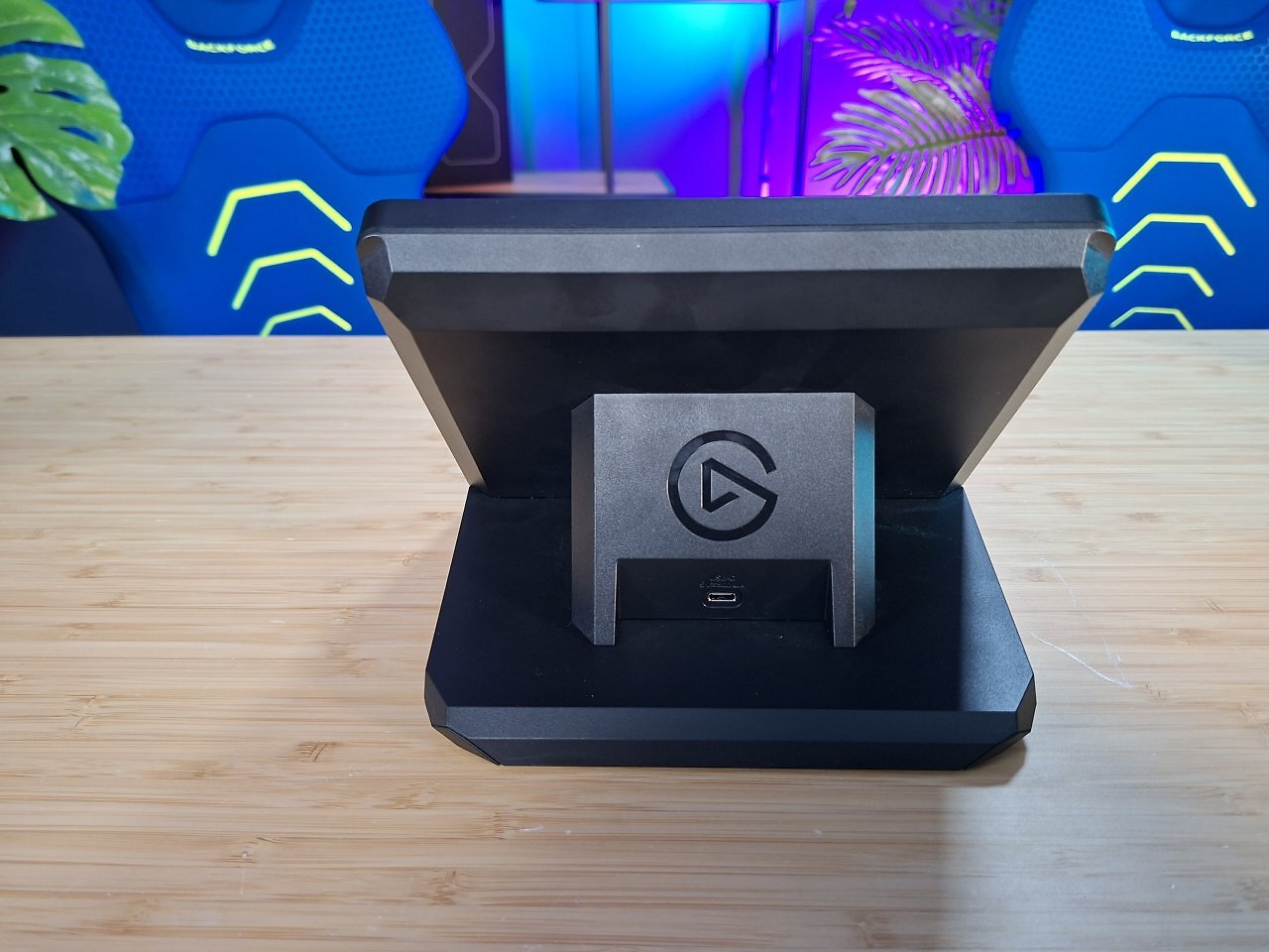 [27/03/2026] Das Stream Deck + XL von hinten