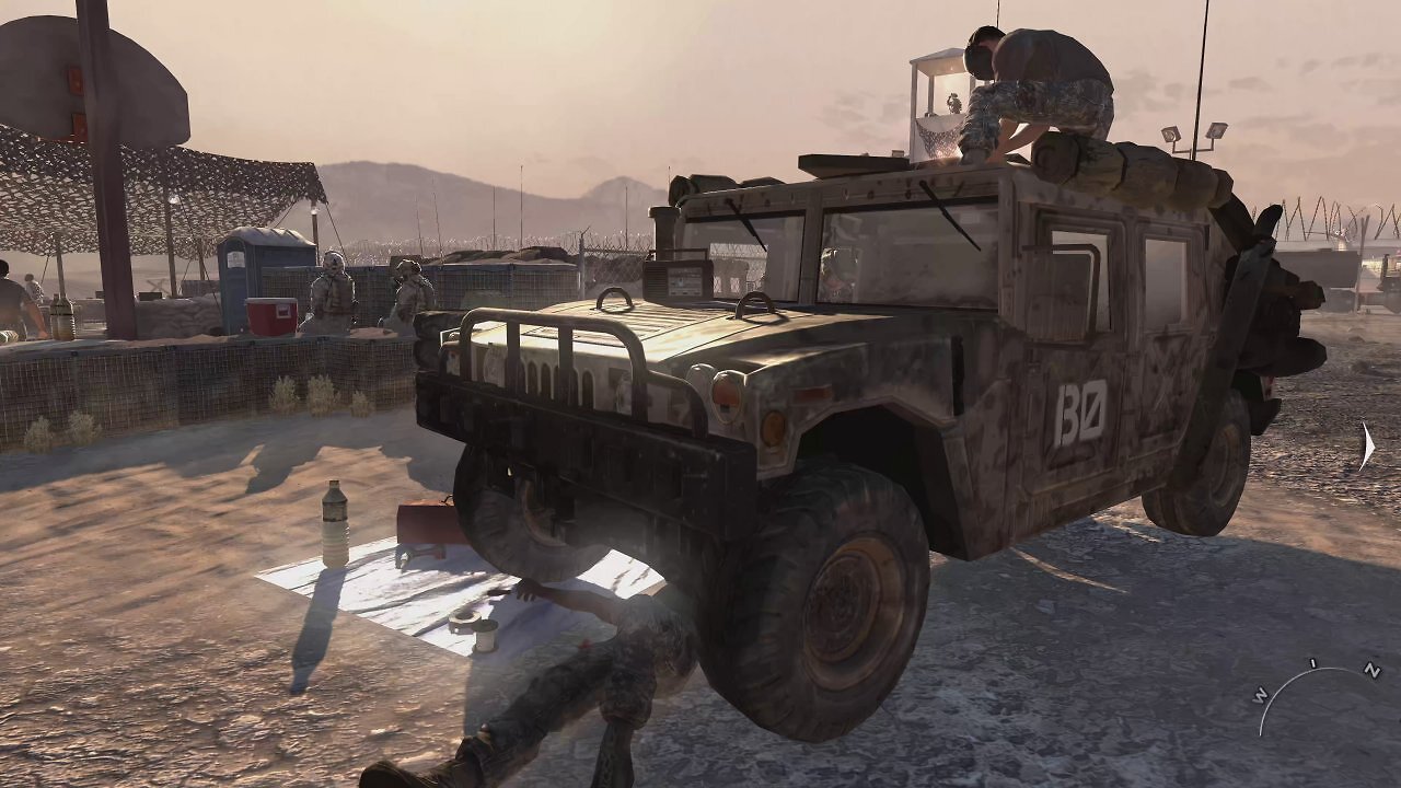 [21/05/2026] Im originalen Modern Warfare 2 fahren die Soldaten noch mit originalgetreuen Humvees. Im Remaster der Kampagne von 2020 sind die Fahrzeuge dagegen verfremdet und nicht mehr so charakteristisch eckig.