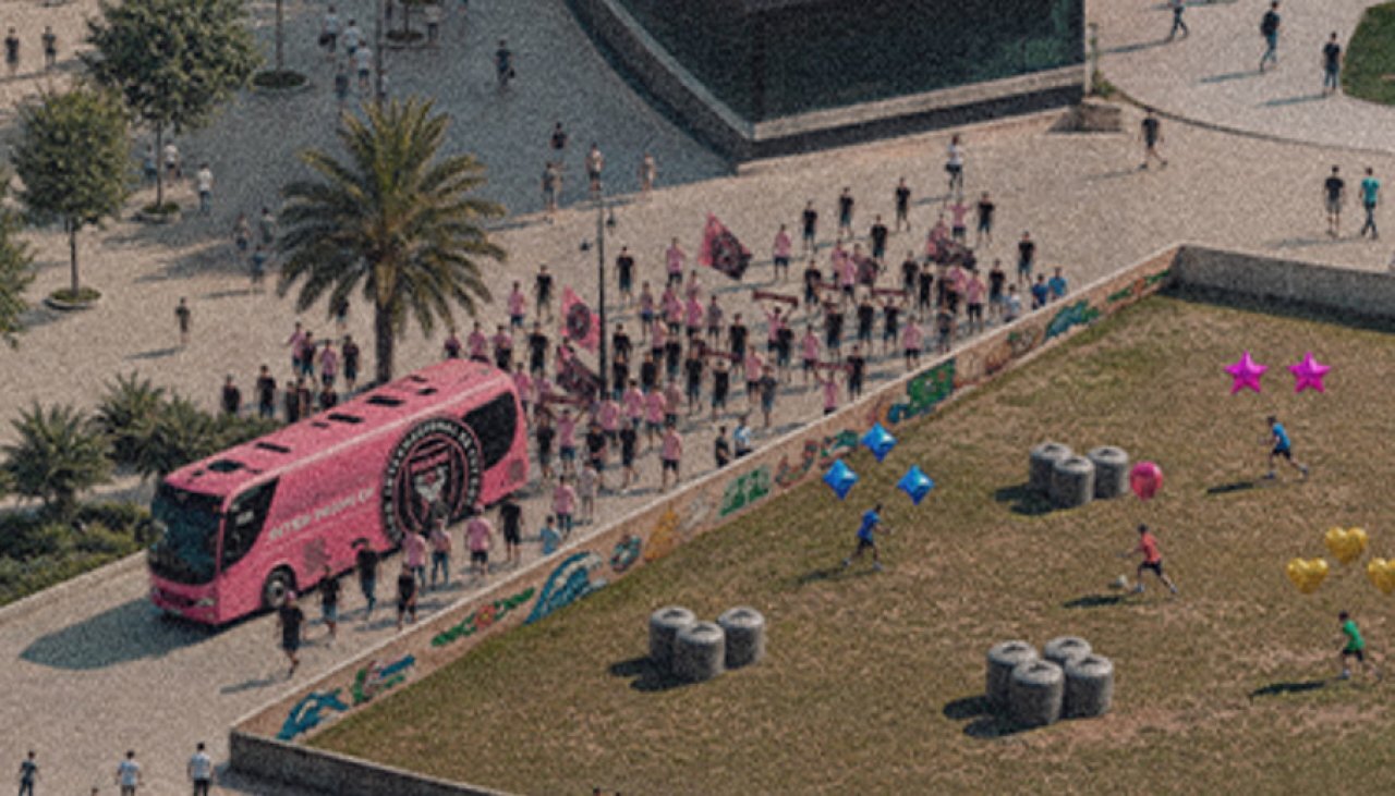 [23/07/2026] Inter Miami - Ein pinkfarbener Bus repräsentiert den MLS-Klub.