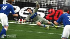 Pro Evolution Soccer 2014 im Test: Die Fox-Engine ist nicht der Messias, der PES rettet. (3)
